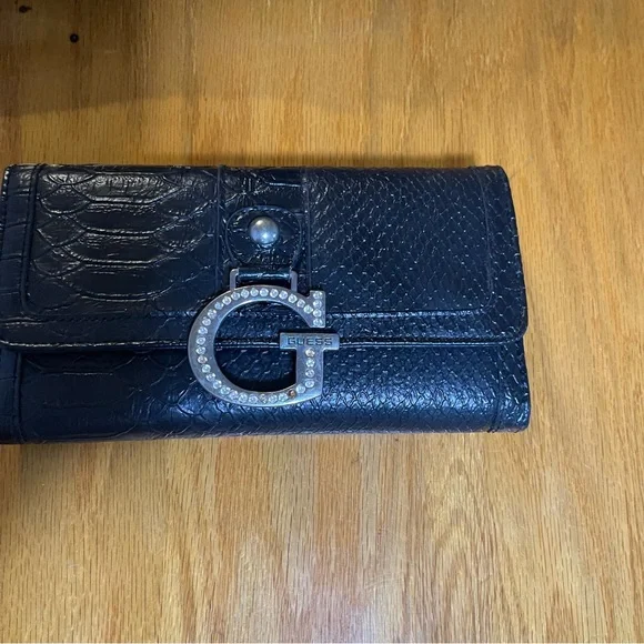Guess Black Croc-Embossed Shoulder Bag with Silver Details - Picture 4 of 7